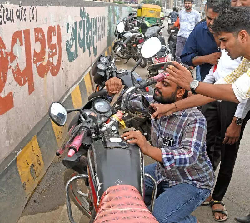 Light drizzle matches Sunday mood; Gujarat’s annual rainfall hits 52% mark