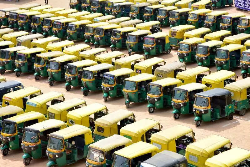Commuters burdened by tipping pressure even as auto fares soar in Bengaluru