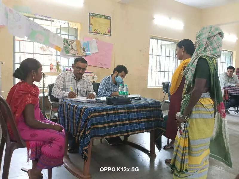 Koraput admn organises health camp in Kotia village