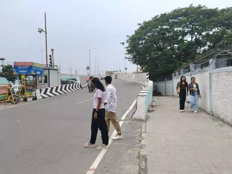 Traffic police seek rumble strips on OMR flyover to curb speeding