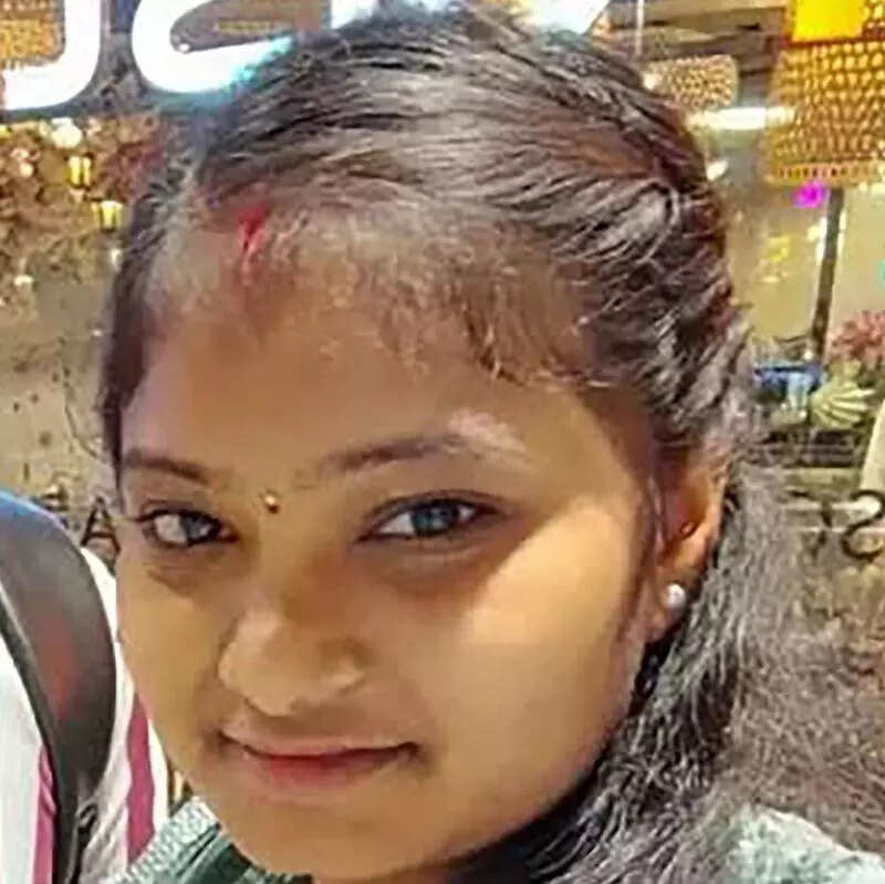 Banter with husband turns fatal as woman (22) falls from terrace in Gurgaon