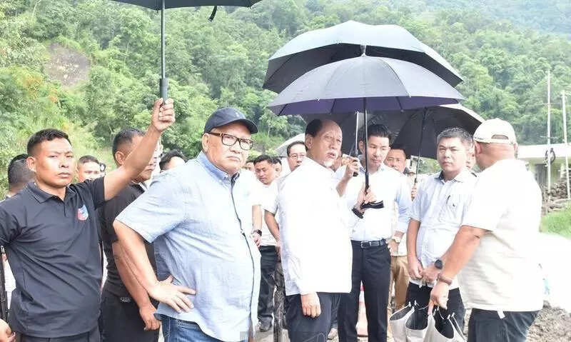 Rio inspects landslide-hit dumping site