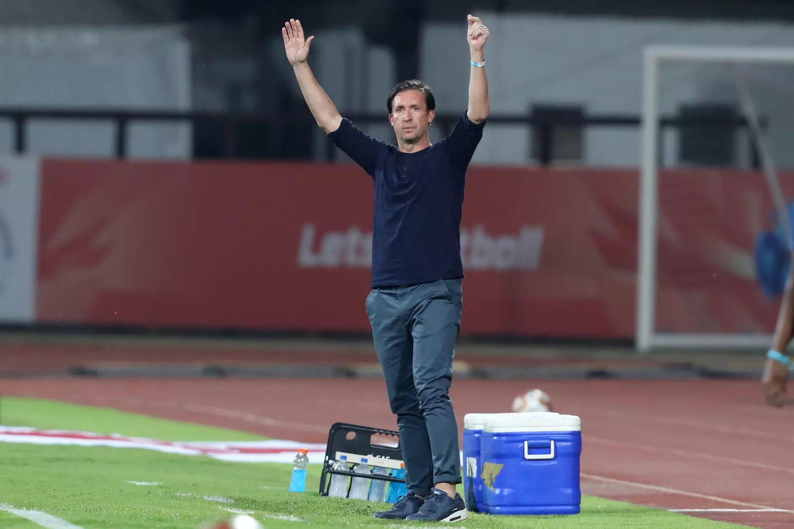 Liverpool stars Fowler, Kewell apply for India coach job