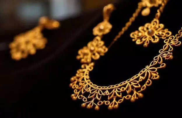 Rs 3 cr jewellery heist in Suryapet: Burglars cut through washroom wall to loot store