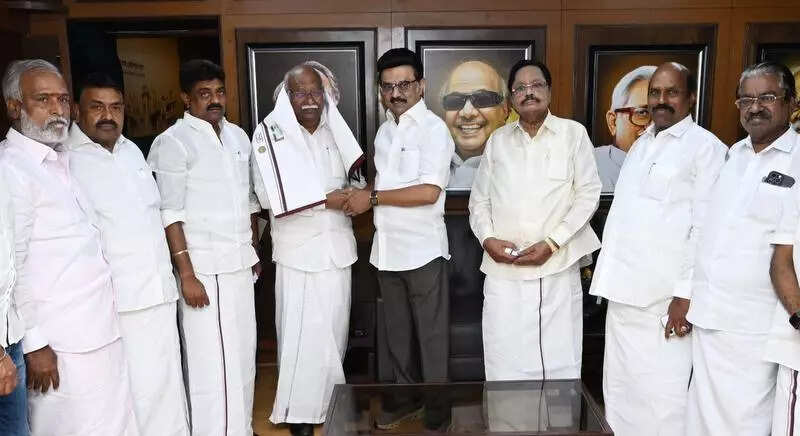 Former AIADMK minister Anwhar Raajhaa joins DMK