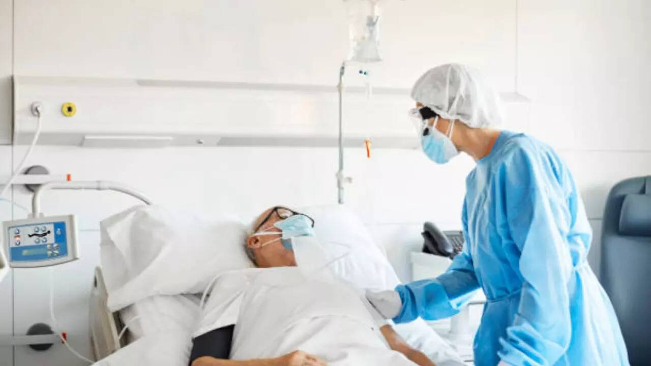 Which states have the maximum number of COVID cases?