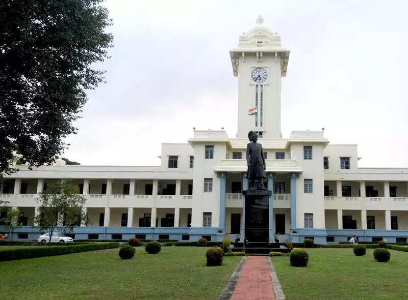 Administrative crisis at KU: Ball in chief minister’s court