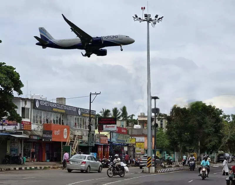 BPIA writes to civic body on high mast light obstructing flights’ path