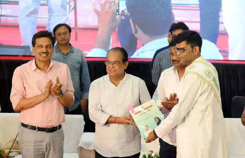 126 specialists docs given job letters based on lowest salary quotation