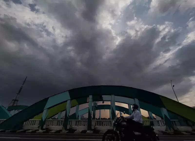 Dry days may return to city as rain clouds recede