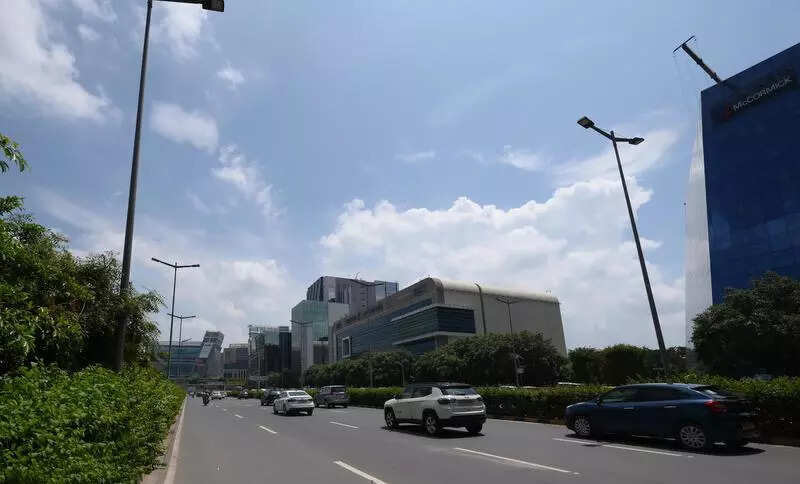 Humid spell on as rain plays truant, showers likely for 3 days in Gurgaon