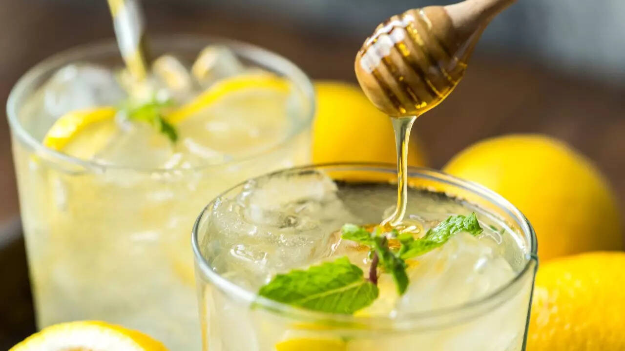 Classic lemon-honey electrolyte water