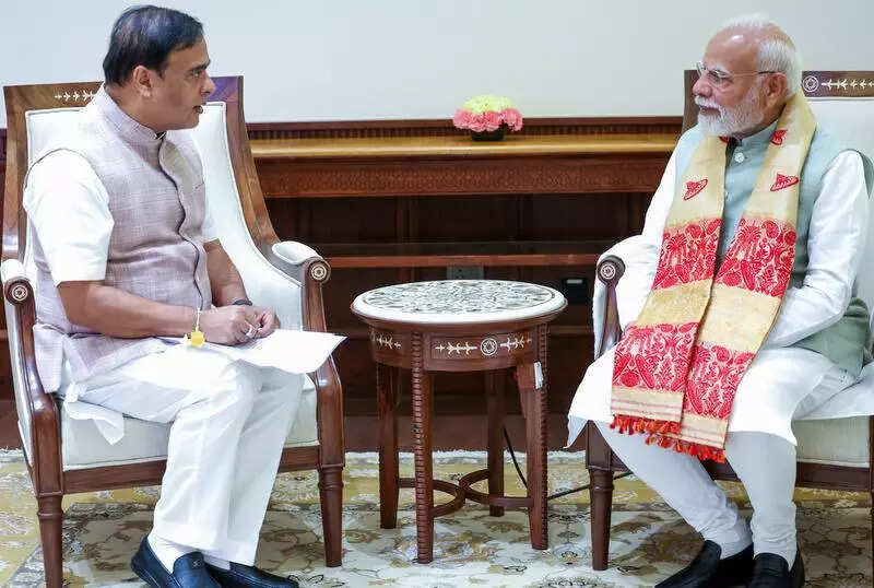 Himanta meets Modi, updates him on Assam’s welfare schemes & progress