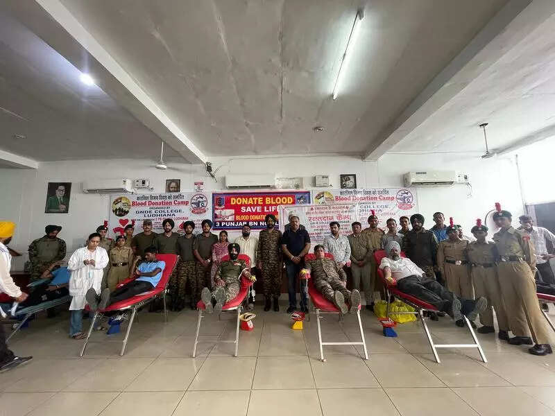 Blood camp at Guru Nanak Dev College to mark Kargil Vijay Diwas