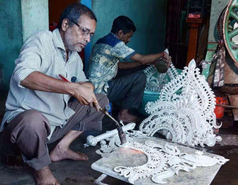 Unesco tag eludes tarakasi, Pipili applique, pattachitra