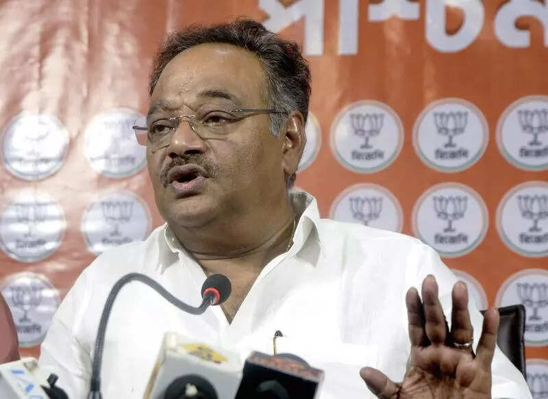 Bengali migrant workers identifying Rohingya, claims Samik