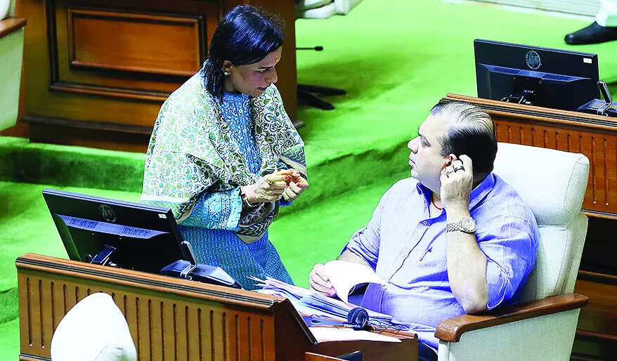 IT mantri announces ‘Har Ghar Fibre’ by 2027