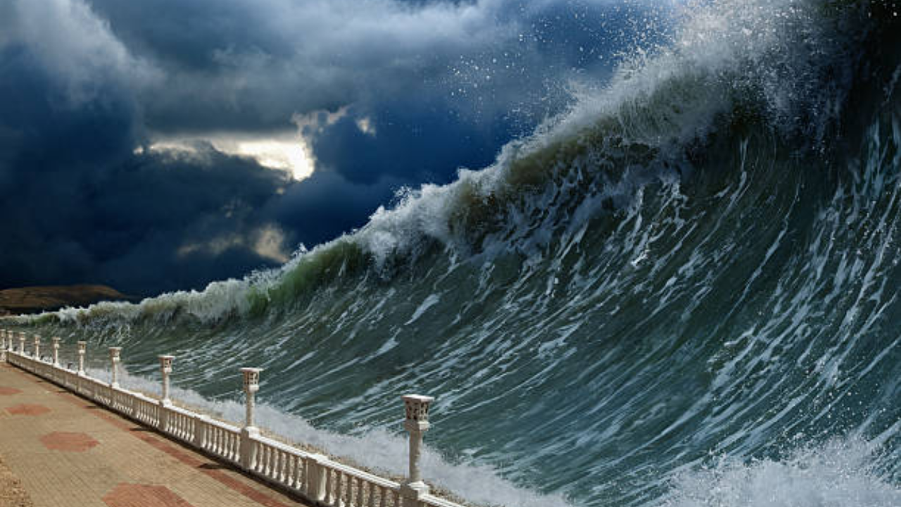Earthquake of magnitude 8 strikes Russian coast; tsunami alert issued in Pacific: USGS