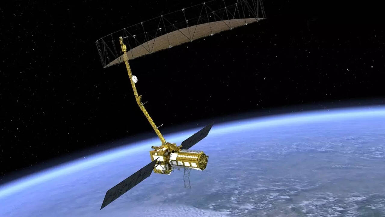 Takes Off: NASA-ISRO’s Earth-Watching Giant in Orbit