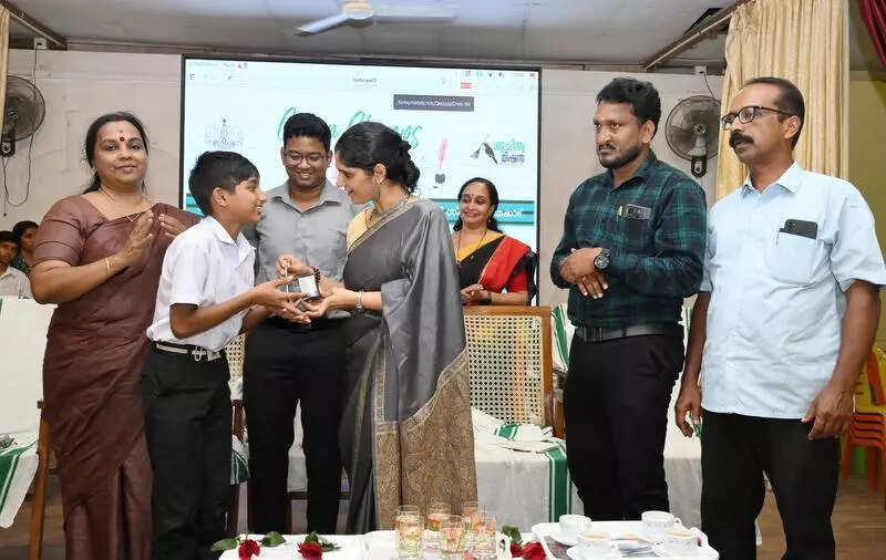 Green Champs: Ink Shift to promote fountain pens and ink bottles in schools