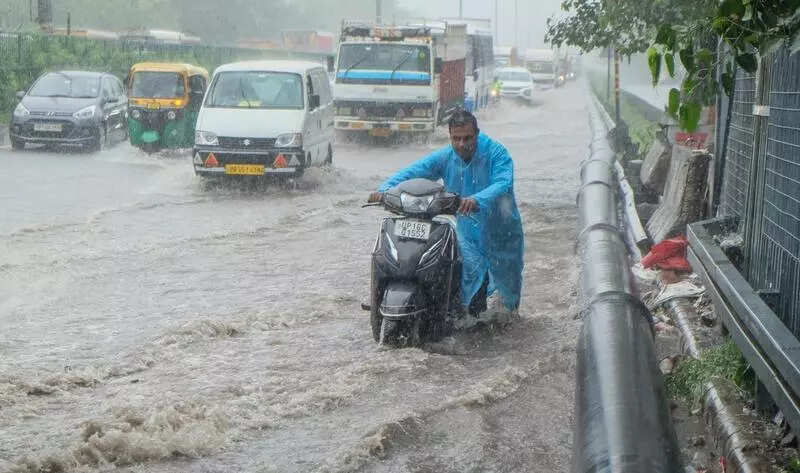 Gap between day & night temps shrinks, rain likely till Aug 5 in Gurgaon