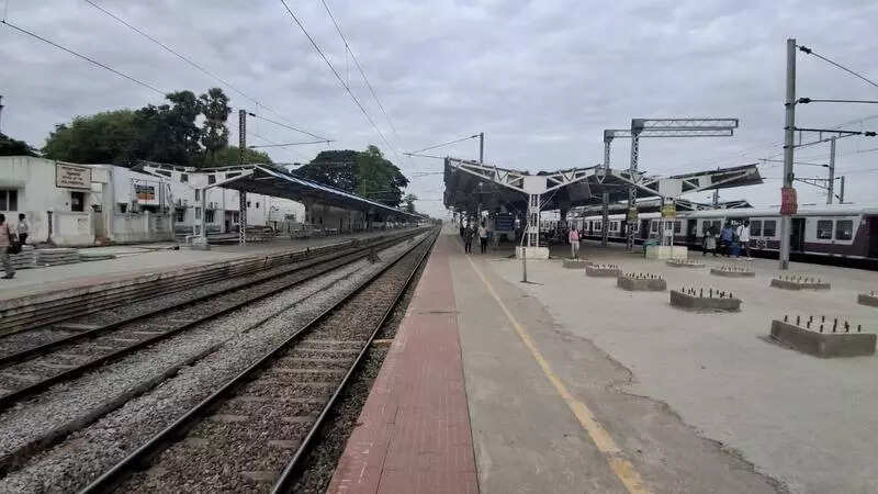 Infra a pain point at Tiruvallur station