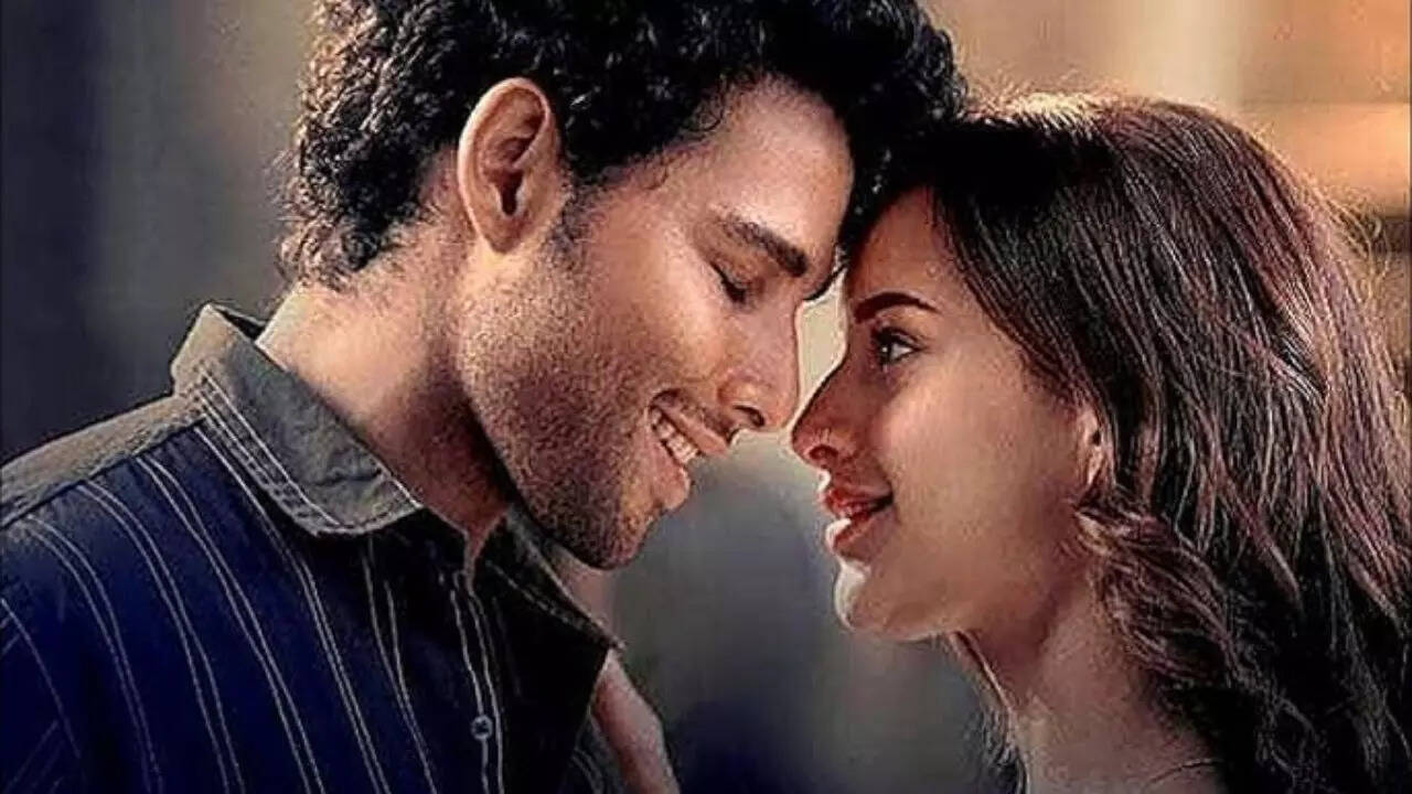 Dhadak 2 Movie Review and Release Live Updates: Triptii Dimri and Siddhant  Chaturvedis intense love story set to clash with Ajay Devgns Son of  Sardaar 2 in cinemas today - The Times