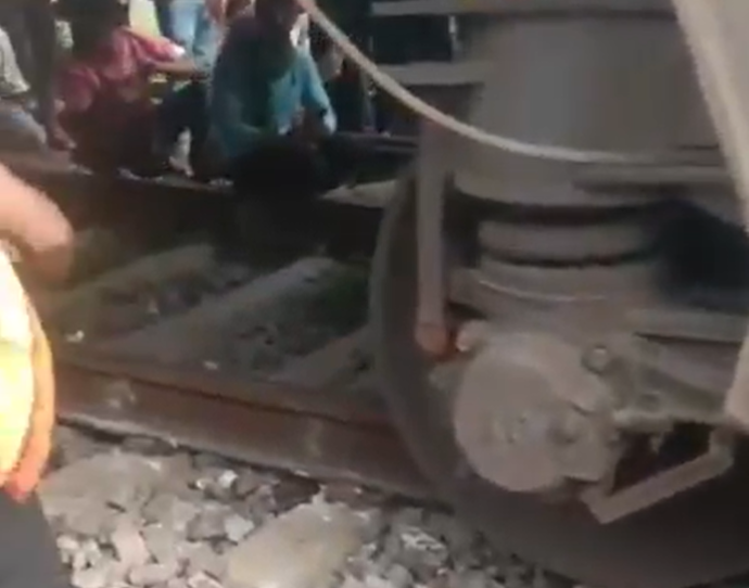 Muzaffarpur-Sabarmati Jan Sadharan express derails near Bhaupur Station, all passengers safe