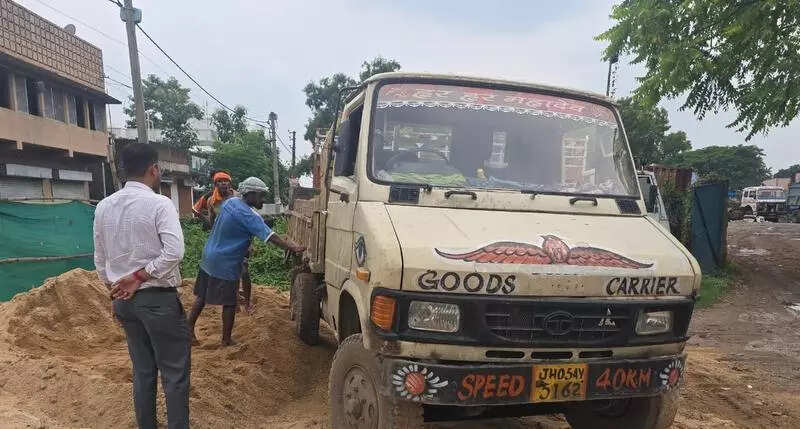464 tonnes of illegal sand seized since Jun 10: East S’bhum DC