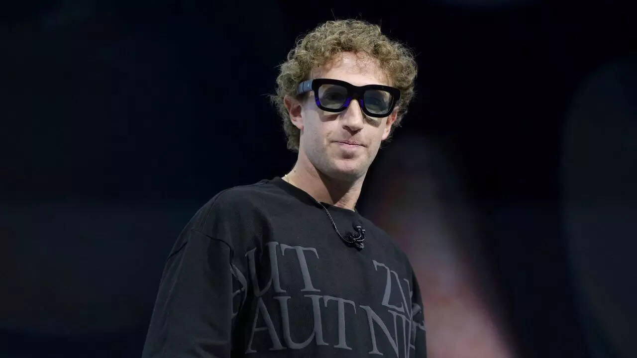 Mark Zuckerberg meets 24-yr-old AI researcher who rejected Meta’s $125m job offer