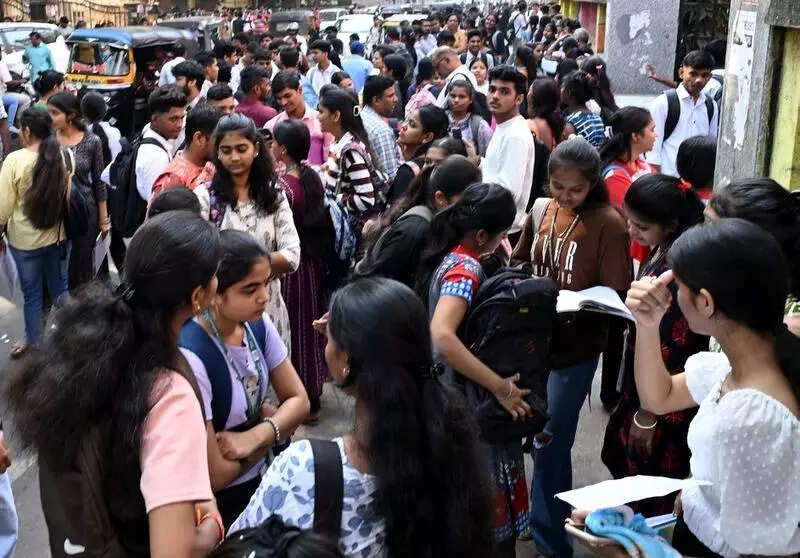 8.9 lakh students secure admission in FYJC in Maharashtra till fourth round