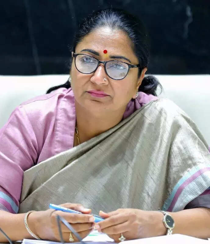 Delhi govt plans strategy to provide 10 lakh houses to the poor