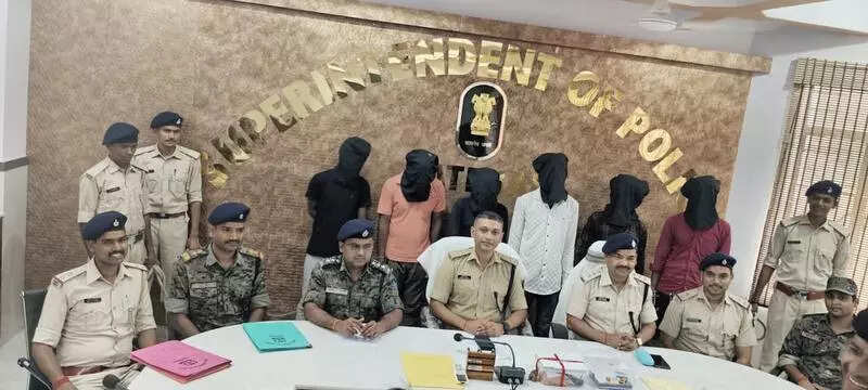 6 held for arson at coal projects in Latehar