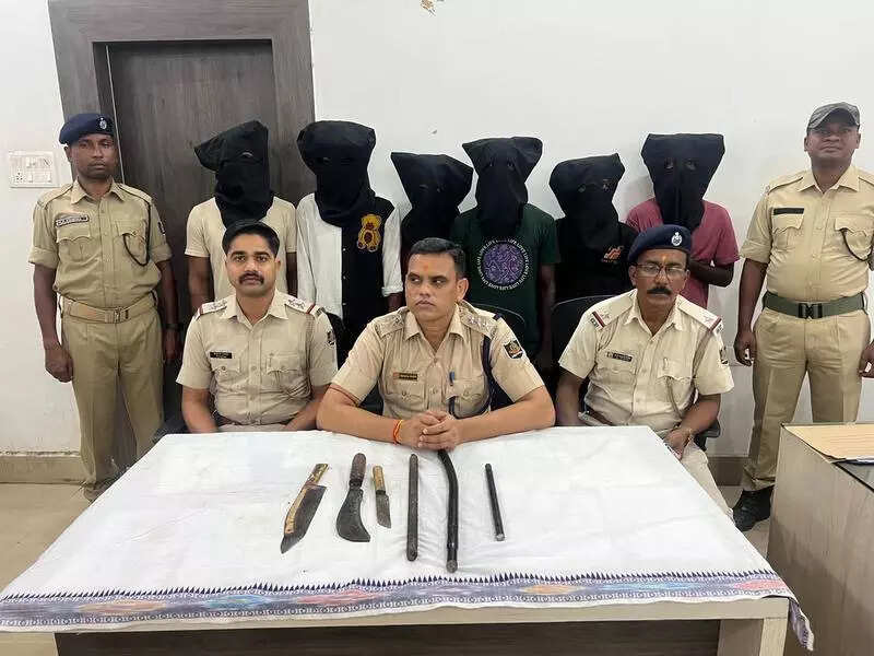 6 held in Rourkela for ‘dacoity’ plot