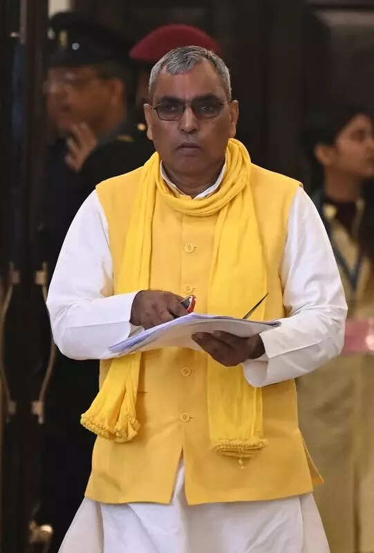 SBSP chief explores options for non-BJP front in Bihar polls