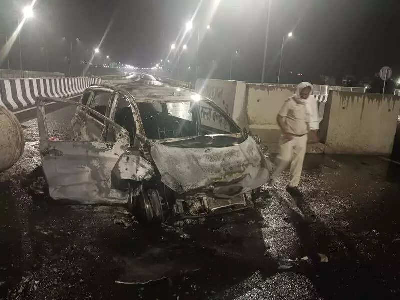 Taxi driver charred to death in car crash