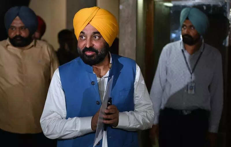 AAP officials review progress of anti drug campaign in Ludhiana ahead of chief minister meeting