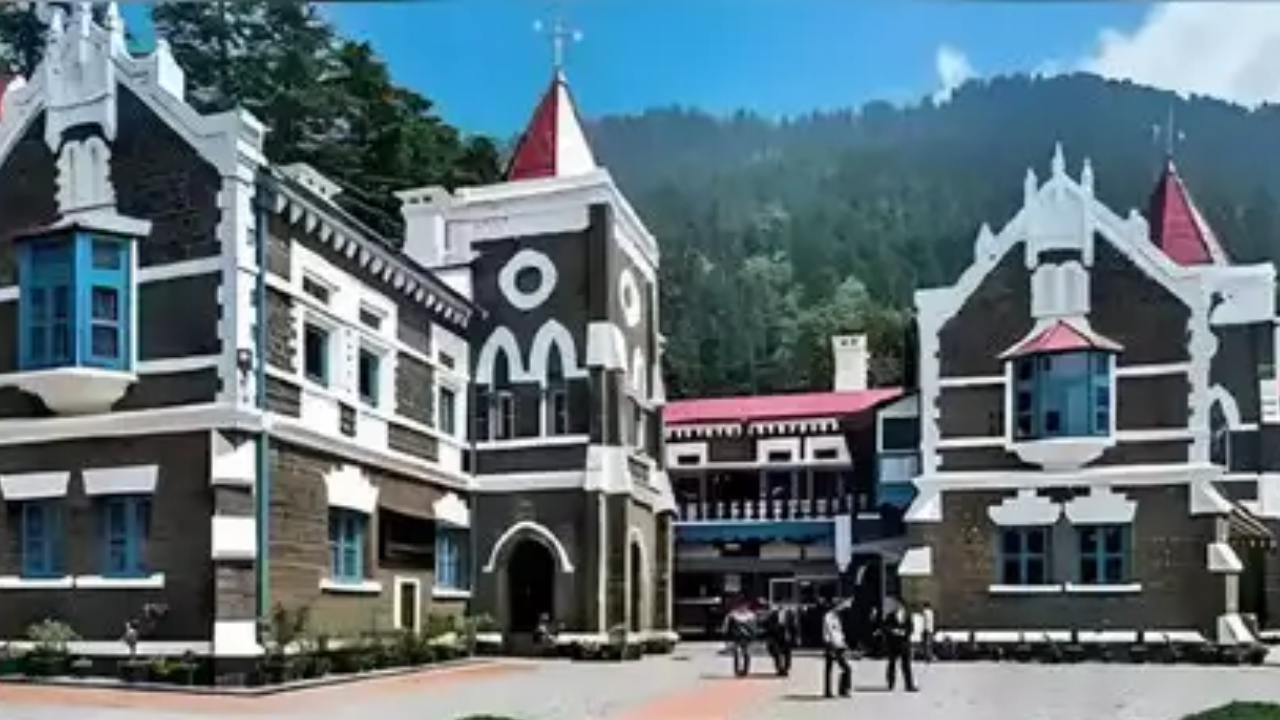 HC stays conviction of vax scientist for wifes suicide; cites national interest