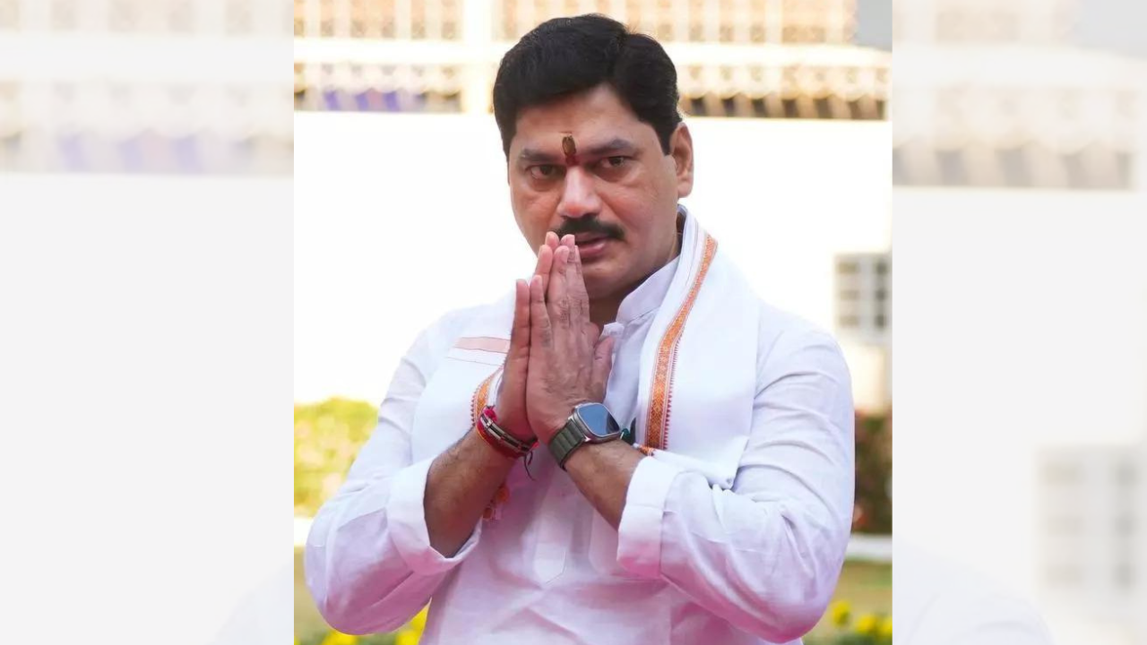 Four months on, ex-minister Dhananjay Munde yet to vacate official bungalow