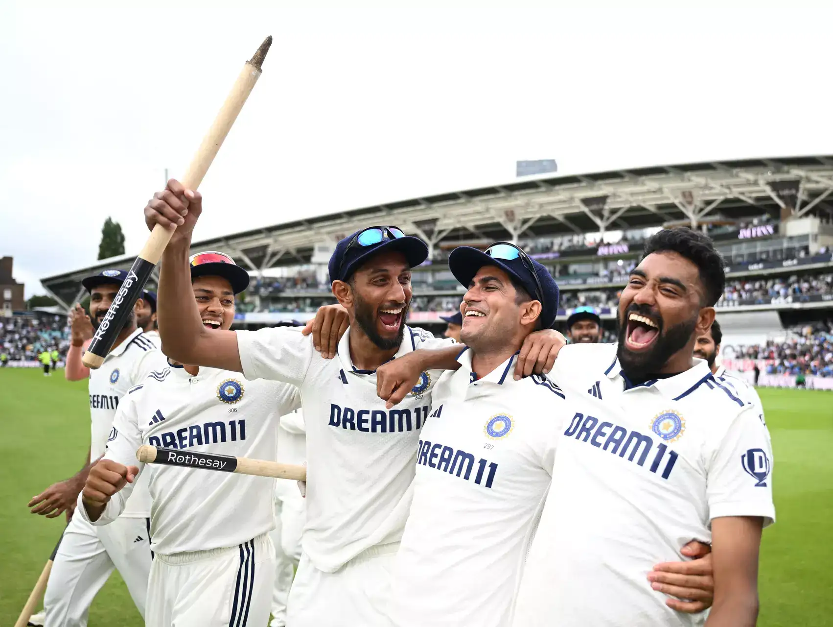 Watch: Gavaskar celebrates Siraj’s winning moment in Oval comm box