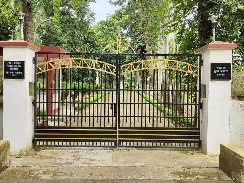 IIT-Kharagpur adopts 3-language formula with stress on Bengali