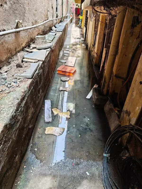 Thiruvanmiyur drainage crisis: 3wks, no action