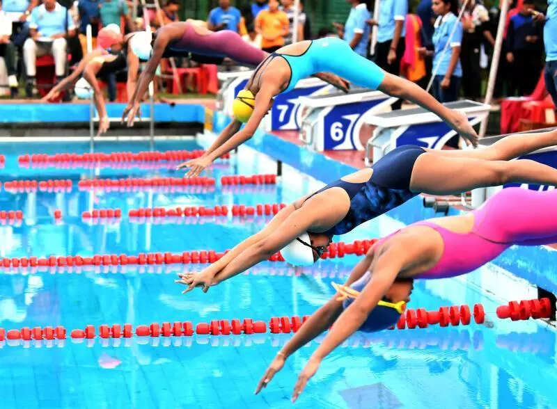 International gold medal for Vashi swimmer