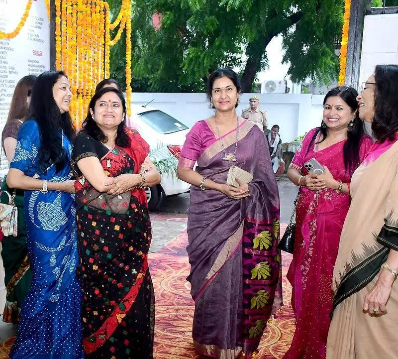 Members hail works of Akanksha centre’s outgoing president