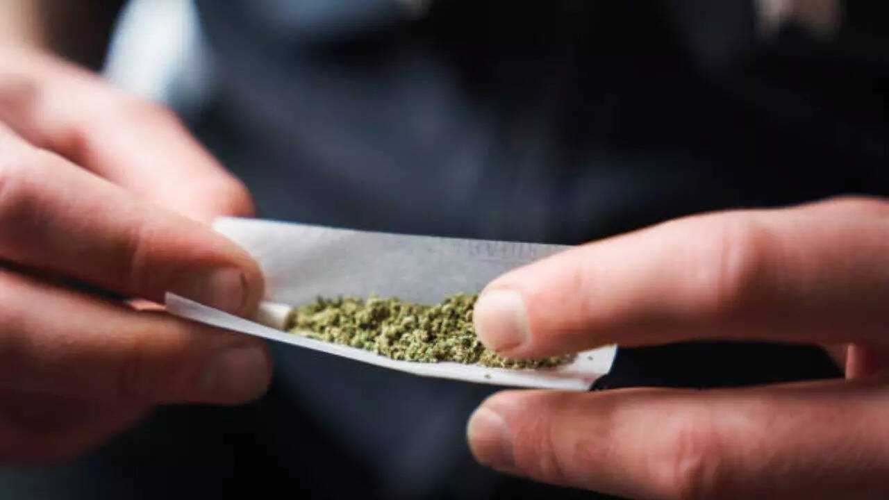 Smoking cannabis can increase risk of oral cancer