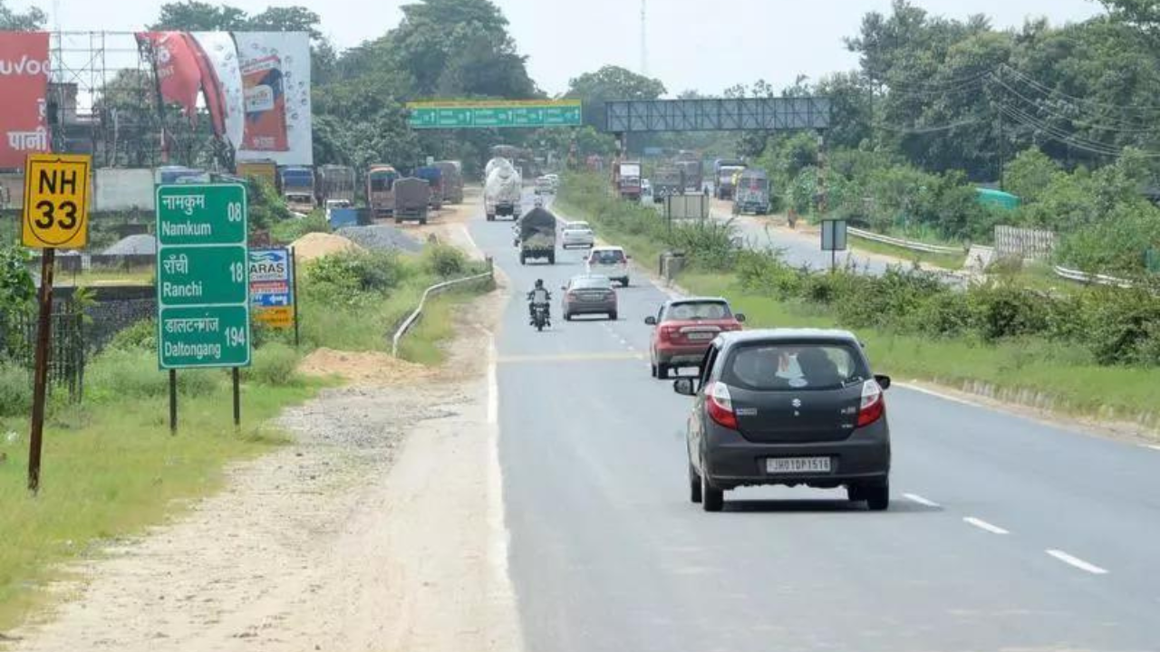 Highway projects of 4L cr delayed, 200 bid out, await start