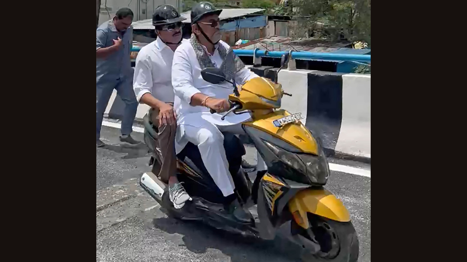 Scooter DKS rode has Rs 18,500 in fines; owner pays Rs 1K after viral ride
