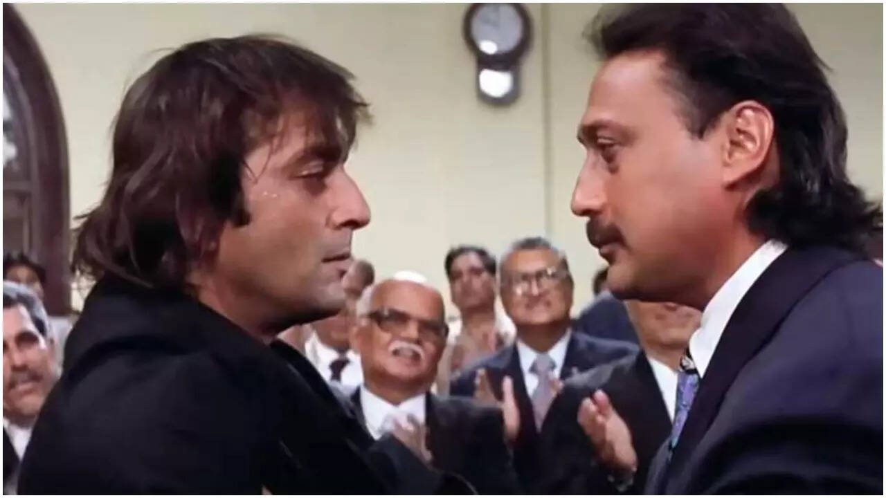 Jackie celebrates 32 yrs of Khalnayak with throwback clip