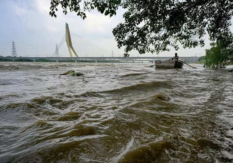 Yamuna level touches season’s high of 204.15m
