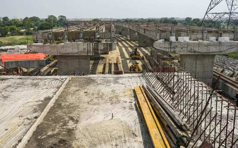 CM: Submit revised estimated cost for Barapullah elevated road project